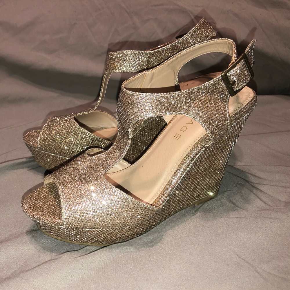 Dressy, sparkly gold wedges